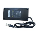 Akkumulátor Töltő elektromos kerékpárhoz 36V 2A Li-ion, XLR csatlakozóval