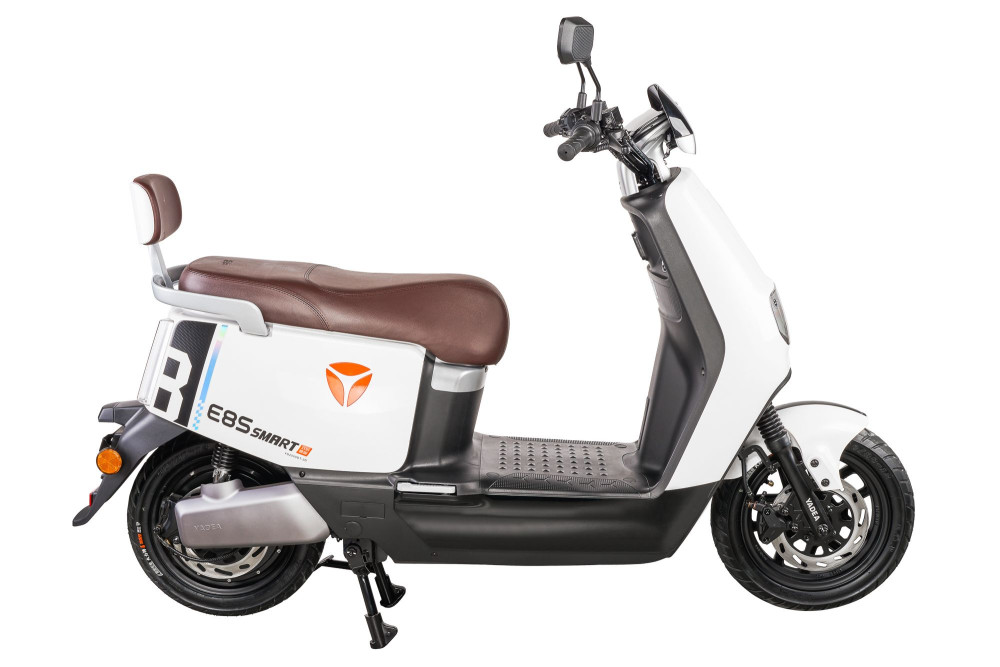 Ztech ZT-33 Yadea E8 electric scooter 2300W battery 23Ah or
